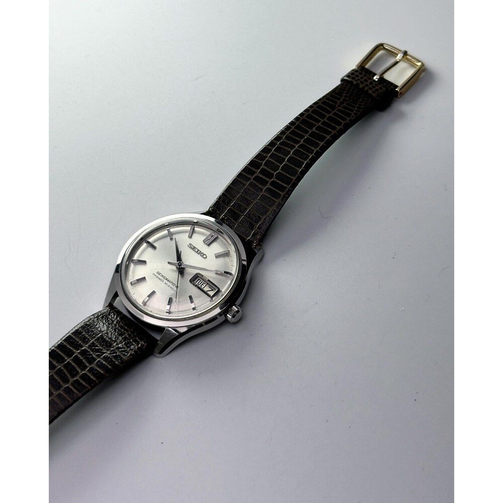 SOLD!!) 36mm • 1966 Seiko 8306-8001 Day-Date Seikomatic-R